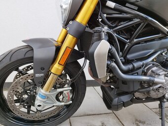 Ducati Monster 1200S - 10