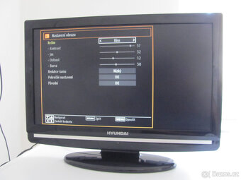 MALÁ LCD TV HYUINDAI - 19" - 48cm - 10