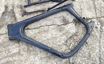 Ram přední vidlice kastlík - 10