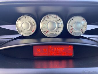 Citroën C8, 2,0/100kW Tažné 8.míst El.dveře - 10