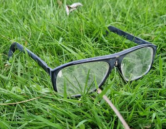 Helma,přilba hříbek,kokosák aj.- 3 ks a brýle - zachovalé - 10