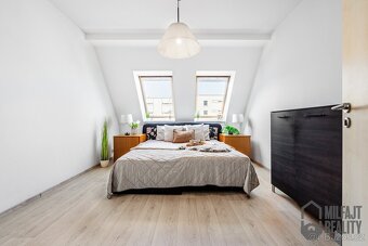 Mezonetový byt 4+kk | 112 m2, terasa, sklep, 3x parking, pří - 10
