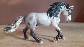 SCHLEICH Koně SBĚRATELSKĒ FIGURKY 20 - 10
