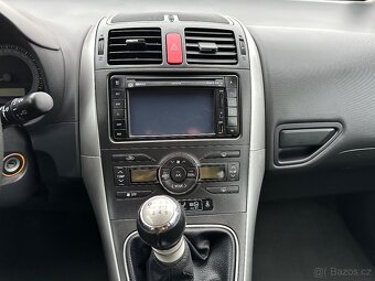 TOYOTA AURIS 1.6 VALVEMATIC NAVI XENON 1.MAJITEL - 10