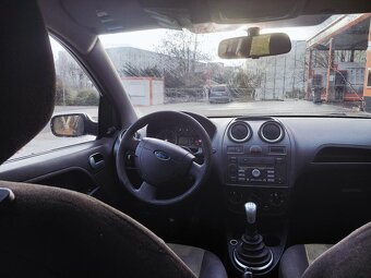 Ford fiesta - 10