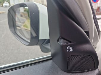 Volvo V60, 2.0 D3,TOP STAV,VÝBAVA - 10