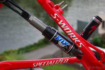 ram Specialized S-Works Epic M5, rok 2004 - 10