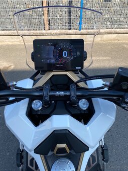 Zontes 368 Gizmo bílá - SKLADEM + KUFR ZDARMA - 10