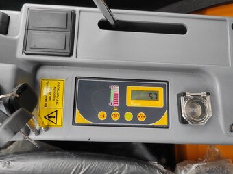 bagr, minibagr, motor Kubota - 10