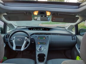199.800km Toyota Prius-Solární Střecha-BEZ KOROZE-Servis 50k - 10