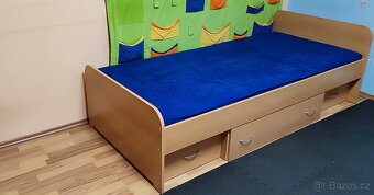 Postel s úložným prostorem, roštem a matrací 90x200 cm - 10