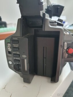 SONY DSR-PD150P | Professionalní kamera 3CCD / DVCAM - 10