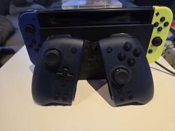 Kompletní sada Nintendo Switch – konzole + 18 her + přísluše - 10