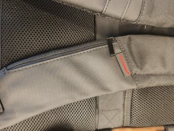 Městský batoh nepromokavý NOVÝ - 10