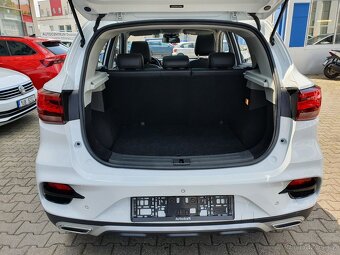 MG ZS Luxury ICE 1.0T-GDI 82 kW Luxury 85tkm Virtual kam360° - 10