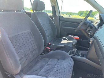 Volkswagen Golf 1.4i 55kW - 10