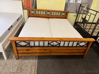 Krásná dřevěná postel-letiště 180x200 z masivu komplet - 10