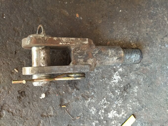 Tažné oko pro nákladní vozy, autobusy ,Iveco. - 10