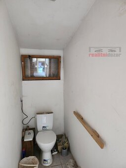 Pronájem oplocené zahrady s chatou, 941 m2, veškeré IS, udír - 10