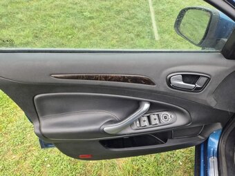 Prodám Ford Mondeo 1.8 TDCi 92 kW - KLIMATIZACE - 10