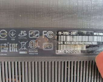 Acer Aspire E15 (E5-575G-31BT) i3 th 7 Gen. SSD 250 GB - 10