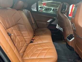 BMW 740D M G70 EXLUZIVE CARS  Protiúčet možný - 10