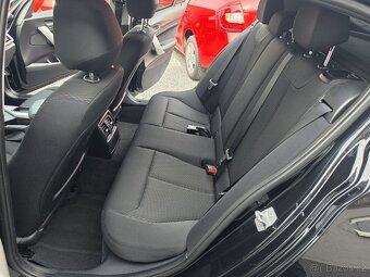 BMW Řada 1
120D Automat - 10