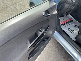 Opel Corsa, 1,2 59 kW, SERVISKA - 10