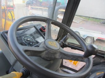 Kolový bagr JCB 4CX - 10