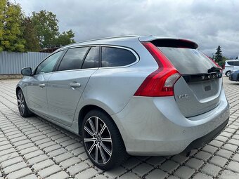 Volvo V60 D3 (pětiválec) Ocean Race, perfektní stav - 10