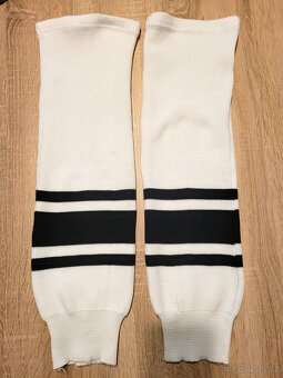 Hokejová výstroj CCM Tacks JUNIOR - vel. M NOVÁ - 10