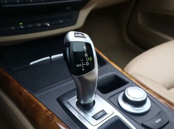 BMW X5 E70 35D M57 PLNÁ VÝBAVA - 10