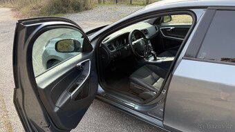 Volvo V60 D3, AT, 2016, servis - 10