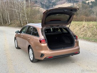 KIA Ceed sw 25tis km 3roky záruka. - 10