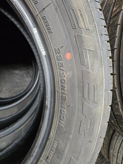 235/60R18 103H  Bridgestone - 10