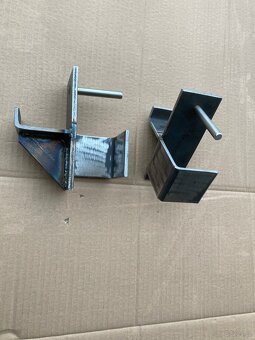 Posilovací Dřepovací Klec s Hrazdou - 10