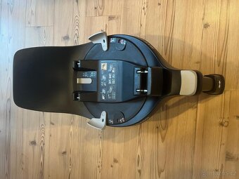 MAXI-COSI Pebble 360 + 2x Isofix - 10