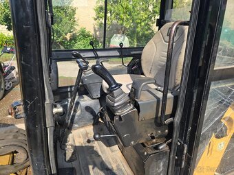 Minibagr Caterpillar 301.8 najeto 5110mth.Roztahovací - 10