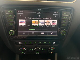 Škoda Octavia RS kombi 2.0TSI DSG Xtreme KESSY ACC KAMERA - 10