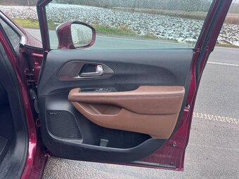 Chrysler Pacifica 3,6 Limited Radar Navi LPG 2017 - 10