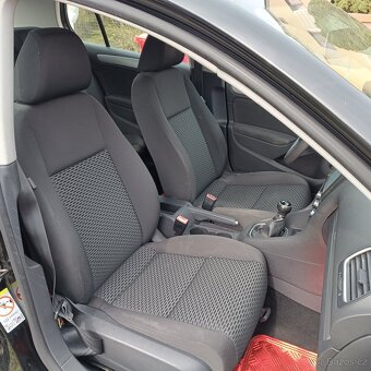 Prodám VW golf 6 - 10