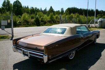 1968 Buick Electra 225 Custom Convertible - 10