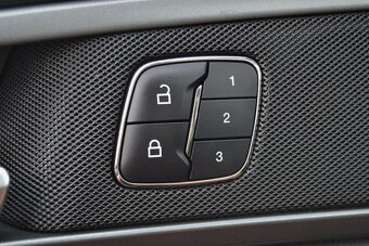 Ford Mondeo 2.0 TDCI 110kW Titanium kombi TOP STAV - 10