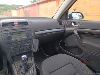 Prodám Škoda Octavia 2 sedan Rok výroby 06 2.0.110kw STK plá - 10