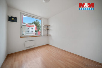Pronájem skladu, 1072 m², Hradec Králové, ul. Stavební - 10