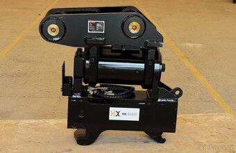 Naklápěcí hlavy pro bagry od 2 do 16 tun hydraulický upínač - 10