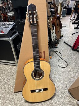 Pekne el a el. ak. Kytary PRS SE a Squier + efekty - 10