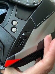 Výklopná přilba MT - 10