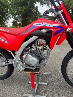 Honda crf125f 2023 (velké kola) - 10