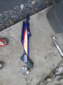 Cbr 125 r - 10